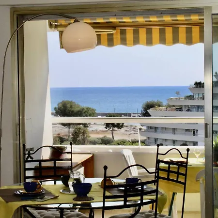 2 Pieces Avec Climatisation, 4 Couchages, A 100m De La - Fr-1-252a-33 Apartment