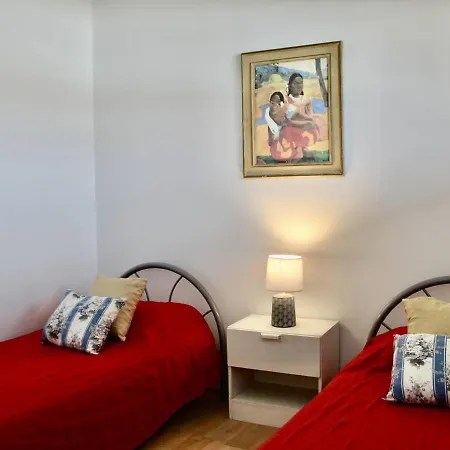 2 Pieces Avec Climatisation, 4 Couchages, A 100m De La - Fr-1-252a-33 Apartment *